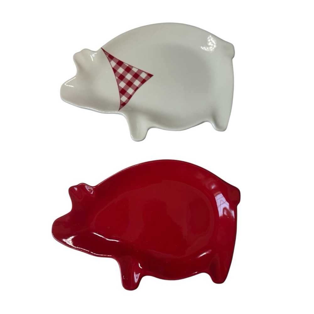 Rare Vintage Magenta early Rae Dunn snack pig plates set of 2